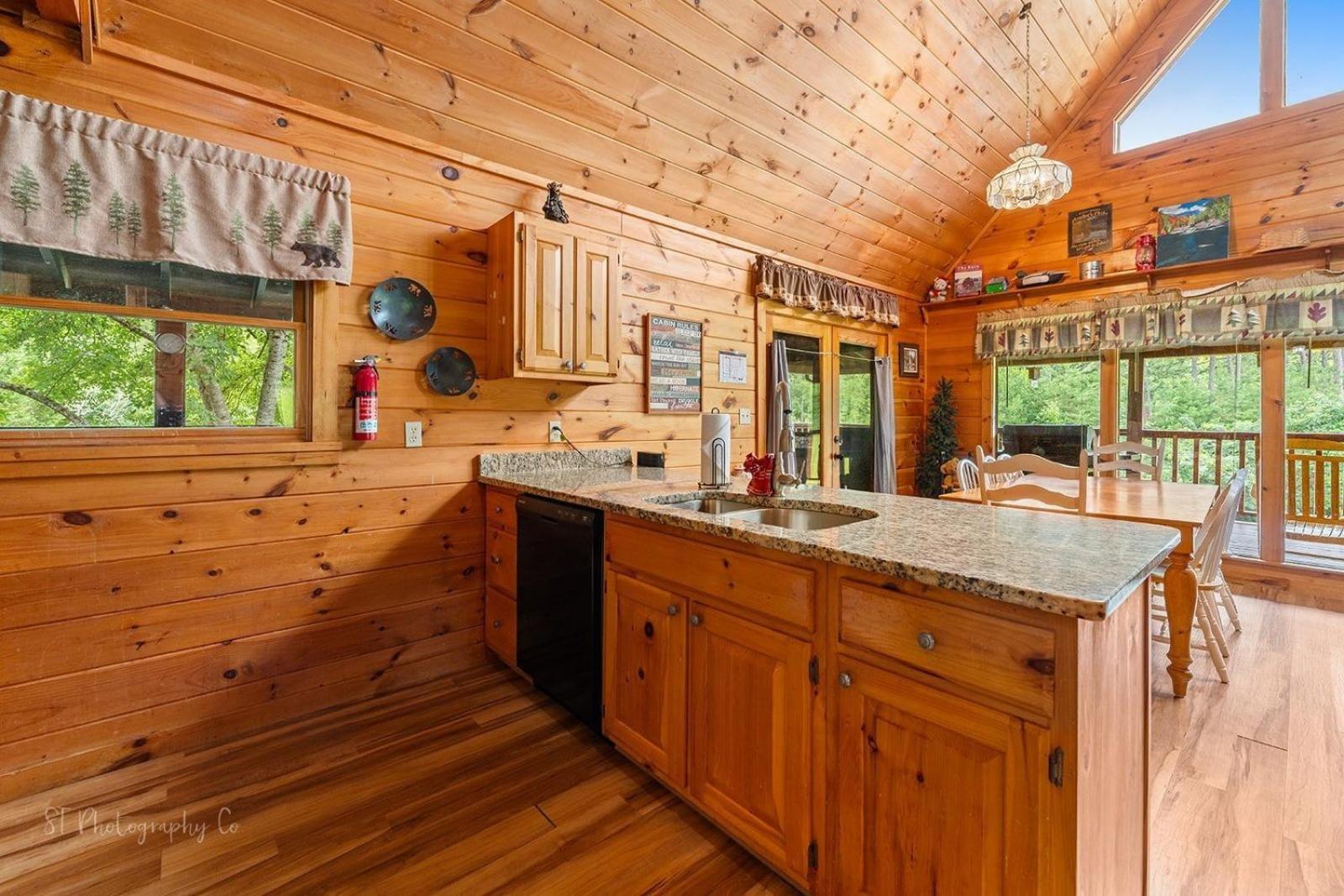 Hibernation Station Cabin Sevierville Ngoại thất bức ảnh